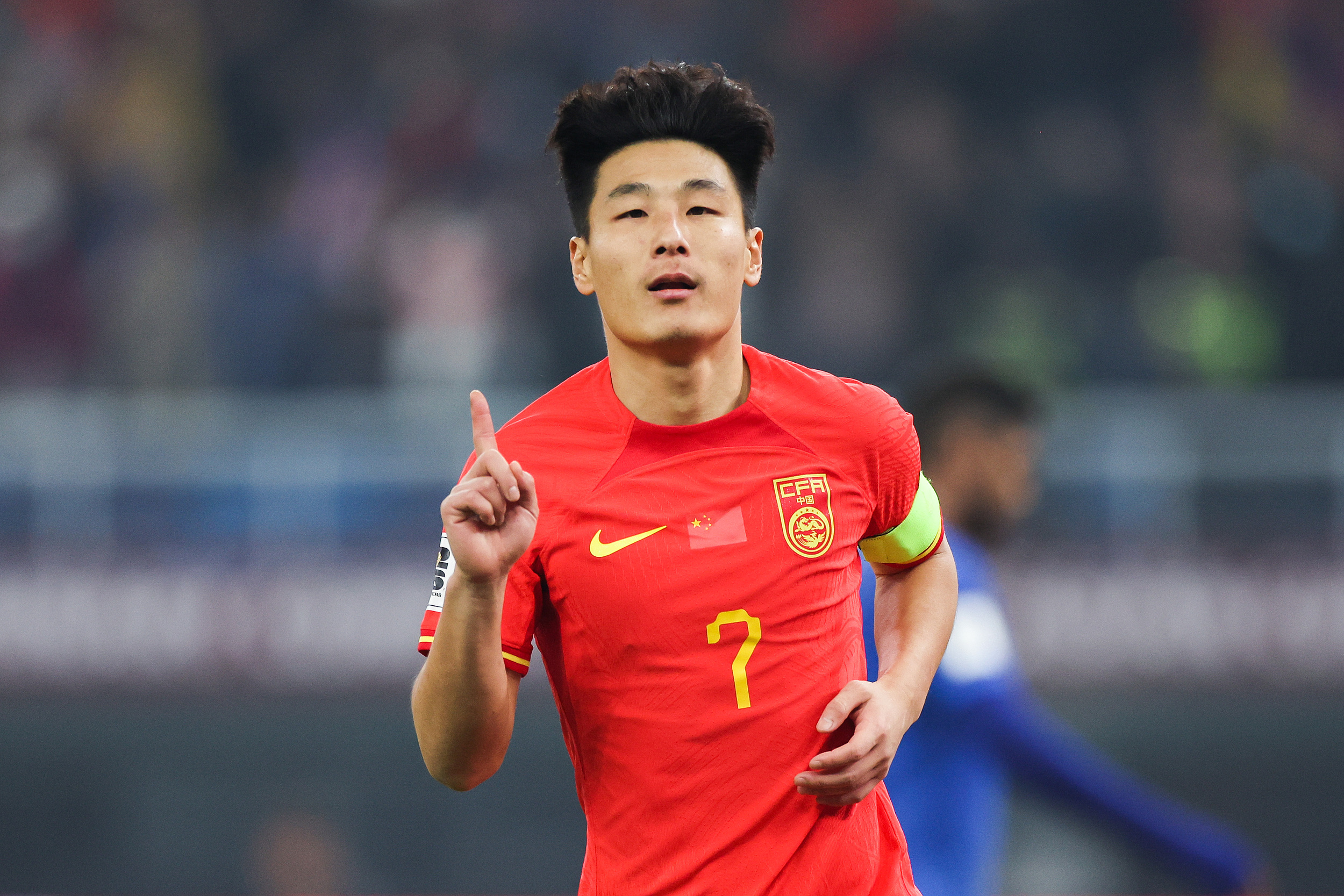 国足选手奋勇拼搏，不畏艰难的简单介绍