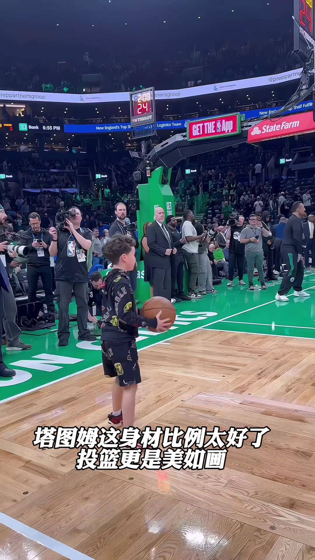 塔图姆遭遇三连败,巴塞罗那教练面临压力!